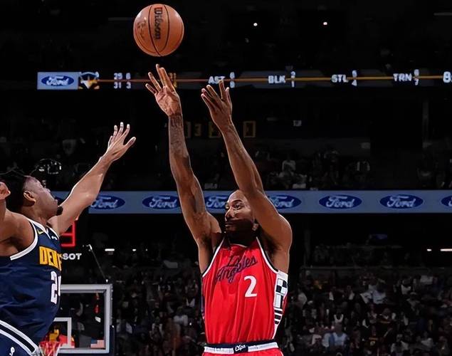 谁更强？ESPN对比15-16赛季库里和本赛季SGA数据（ESPN横评：2015-16库里 vs 本季SGA，谁更胜一筹？）