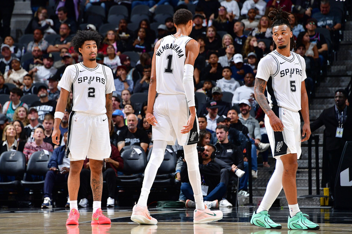 卖奖杯、卖主力、等收购，破产后的球队何去何从（破产之后：卖奖杯、卖主力、盼收购，球队路在何方）